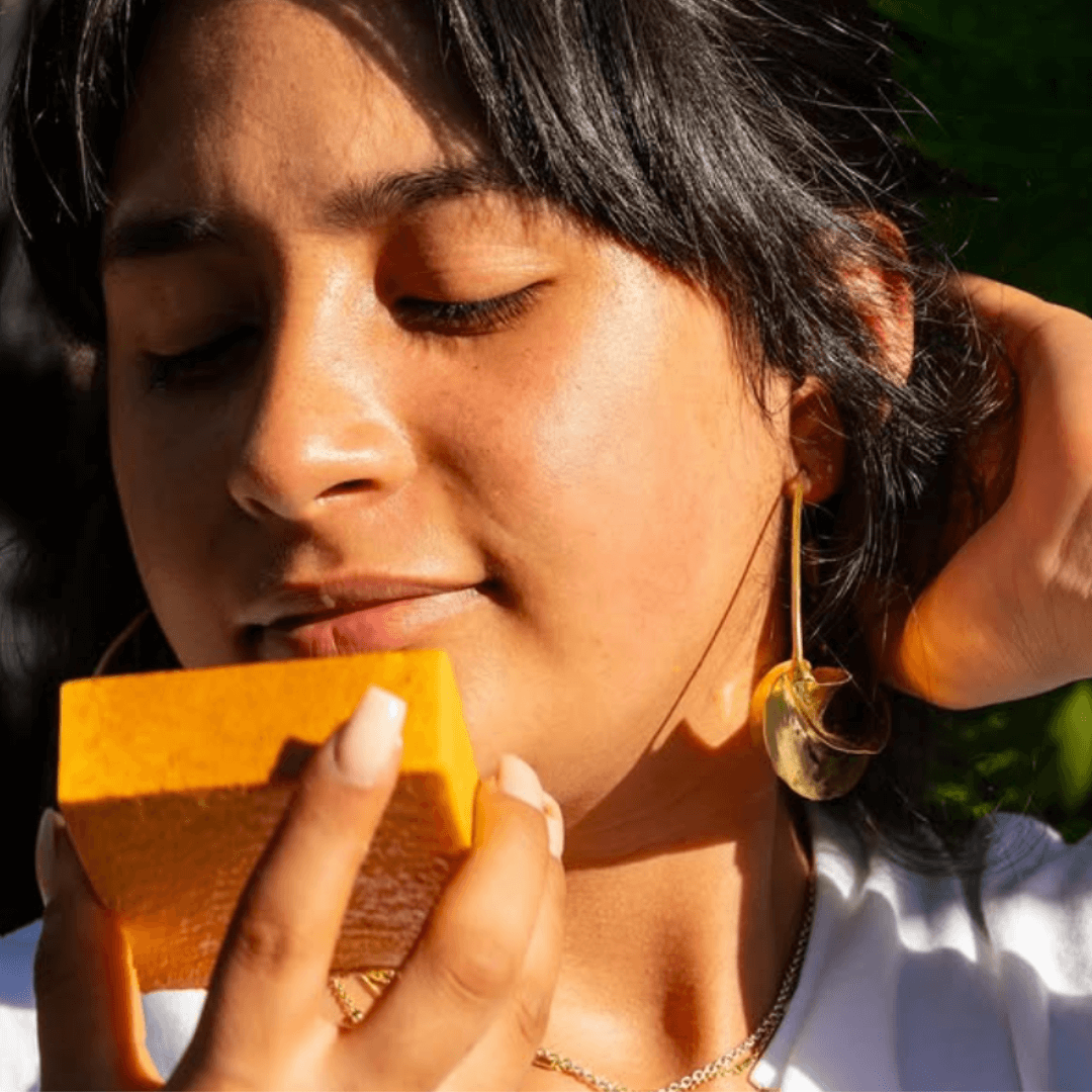 Scented Lemon Turmeric & Kojic Acid Brightening Bar (Glow Bar) Pack of 4